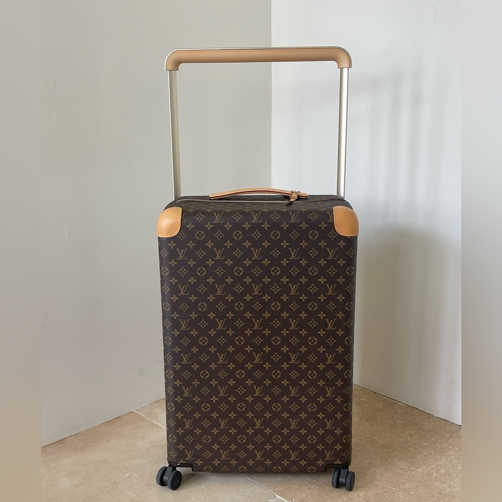 Louis Vuitton Horizon 70 Hard Rolling Suitcase